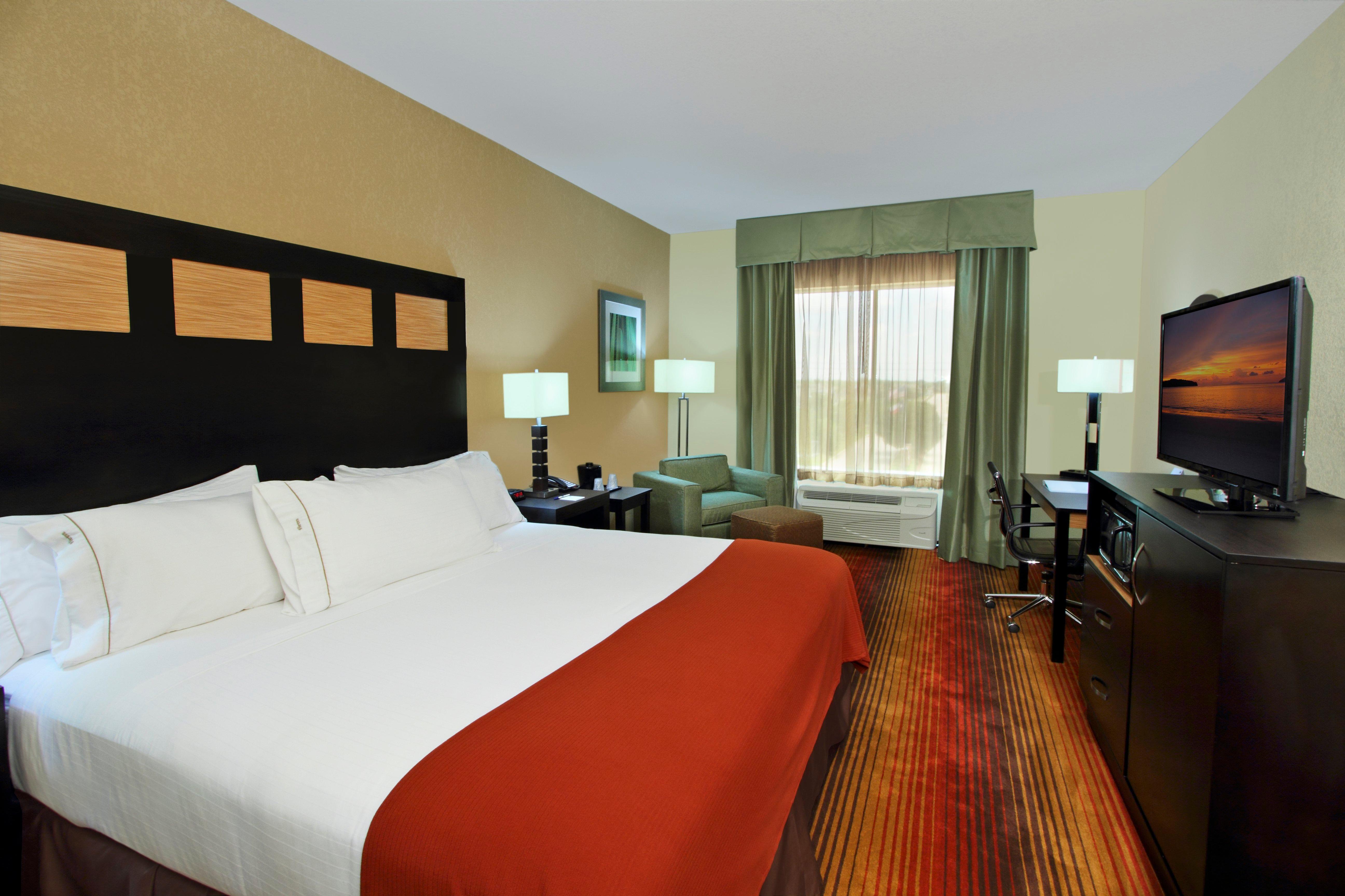 Holiday Inn Express & Suites Houston East - Baytown, An Ihg Hotel Exterior photo