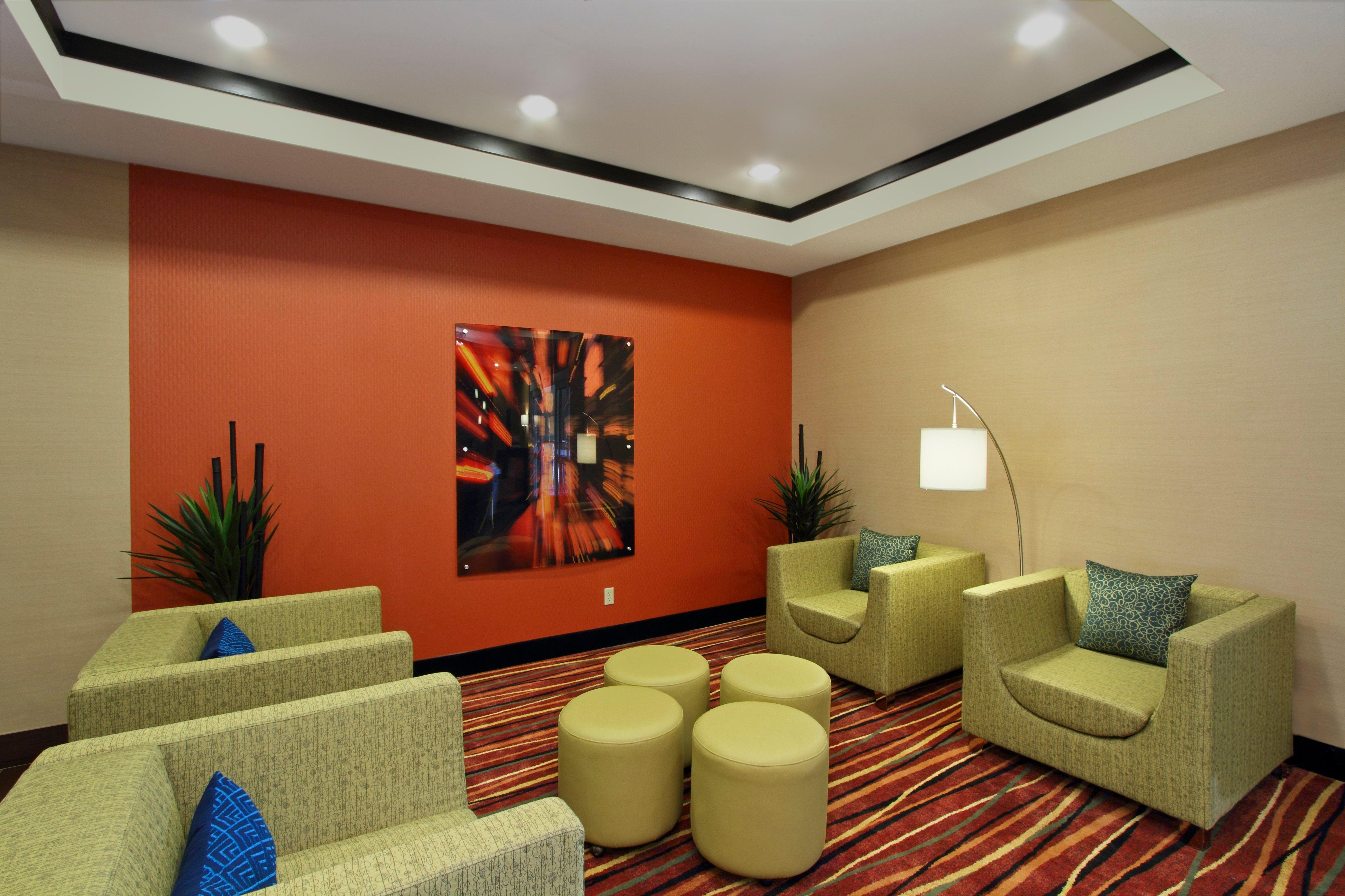Holiday Inn Express & Suites Houston East - Baytown, An Ihg Hotel Exterior photo